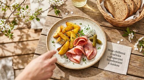 Moje oblíbená svačinka s křupavými bramborami a šunkou